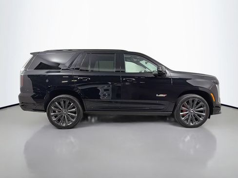Used 2025 Cadillac Escalade V AWD/4WD image 4