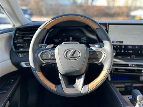 Used 2026 Lexus RX 350 image 21