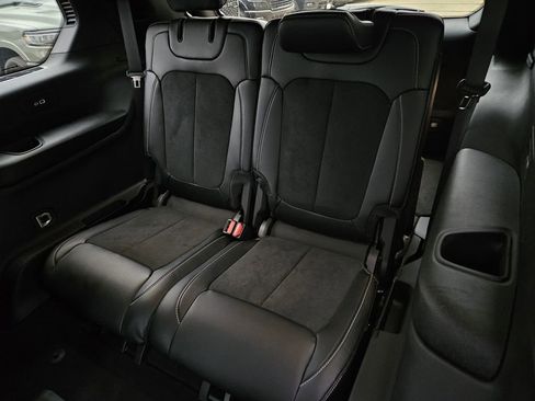 New 2025 Jeep Grand Cherokee L Altitude image 12