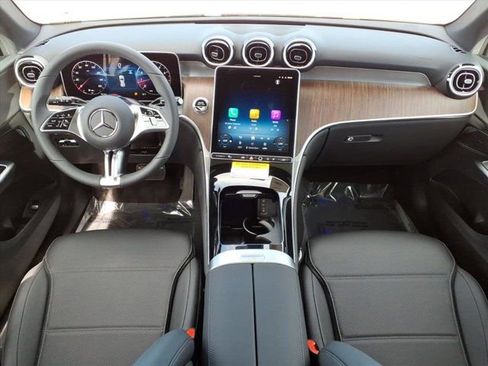 New 2026 Mercedes-Benz GLC 300 image 4