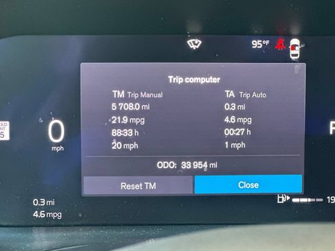 Used 2024 Volvo XC60 B5 Core AWD/4WD image 35
