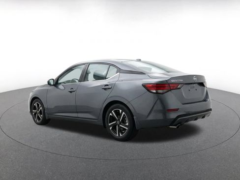 Used 2025 Nissan Sentra SV FWD image 7