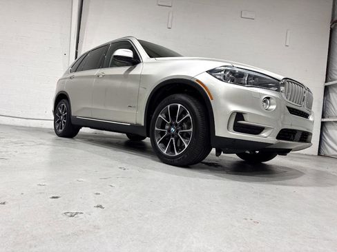 Used 2015 BMW X5 xDrive35i AWD/4WD image 9