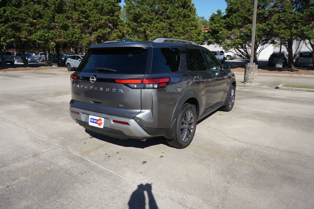 Used 2024 Nissan Pathfinder SL w/ SL Premium Package FWD image 26