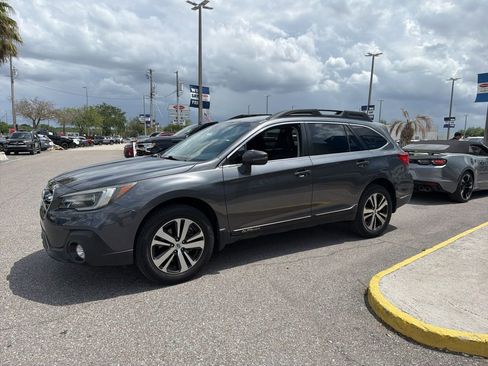 Used 2018 Subaru Outback 2.5i Limited image 1