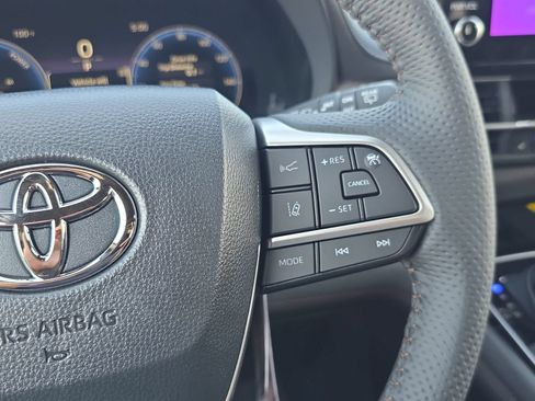 New 2026 Toyota Sienna Limited AWD/4WD image 14