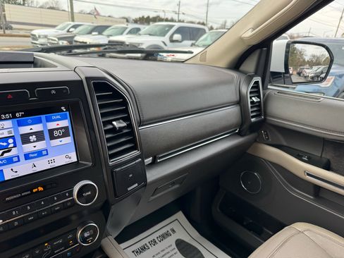 Used 2019 Ford Expedition Max Limited image 18