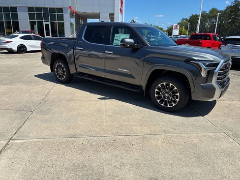 New 2026 Toyota Tundra Limited AWD/4WD image 9