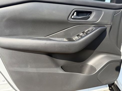 Certified 2025 Nissan Rogue S image 11