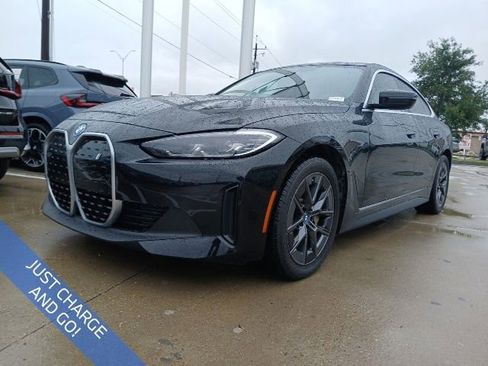Used 2023 BMW i4 eDrive35 RWD image 3