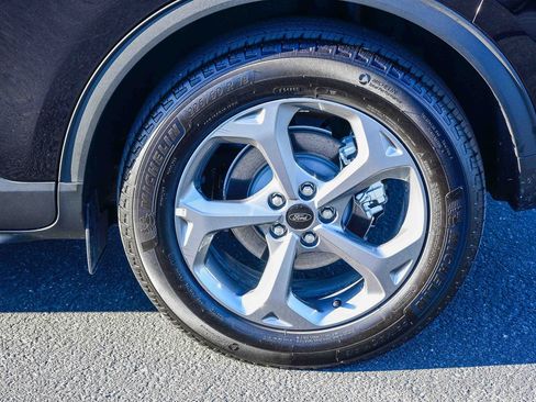 Used 2025 Ford Escape ST-Line w/ Equipment Group 301A image 8