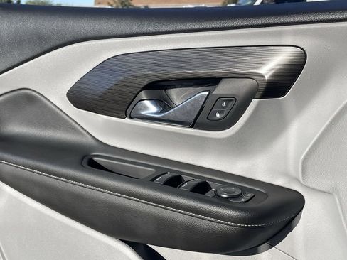 Used 2023 GMC Terrain SLE image 22