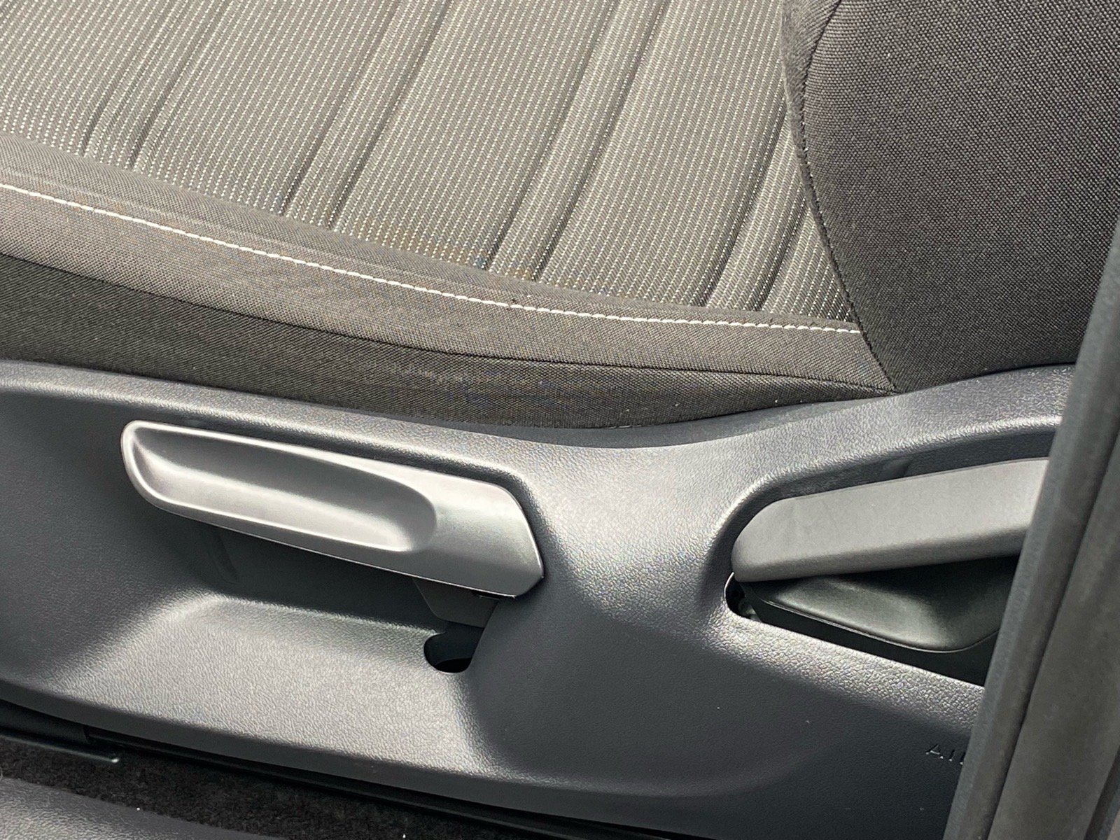 Certified 2024 Volkswagen Tiguan S AWD/4WD image 11