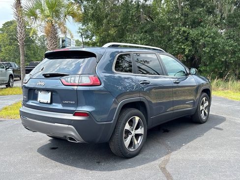 Used 2019 Jeep Cherokee Limited AWD/4WD image 5