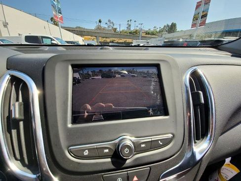 Used 2024 Chevrolet Equinox LT FWD image 14