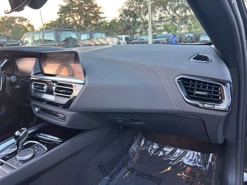 Used 2025 BMW Z4 sDrive30i image 24
