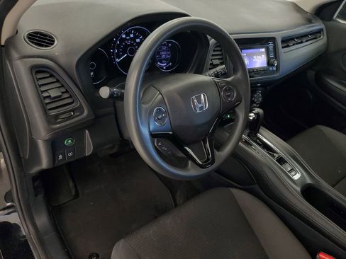 Used 2021 Honda HR-V LX image 11