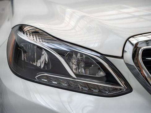 Used 2016 Mercedes-Benz E 350 4MATIC Sedan image 14