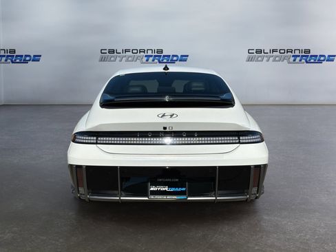 Used 2024 Hyundai Ioniq 6 SE RWD image 6