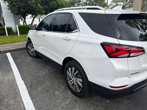 Used 2022 Chevrolet Equinox Premier image 13