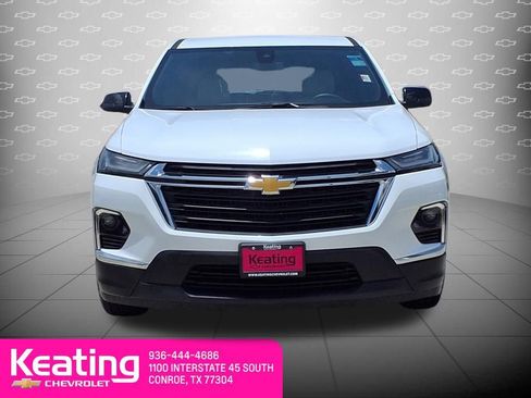 Used 2022 Chevrolet Traverse LS w/ LPO, Cargo Package FWD image 3