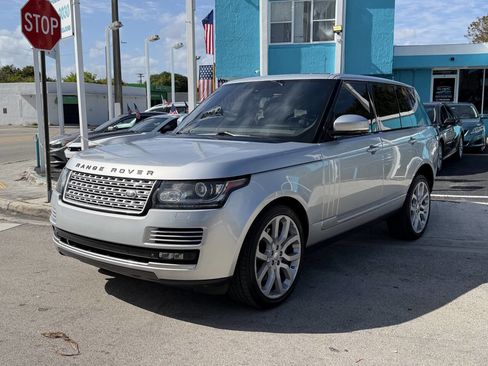 Used 2014 Land Rover Range Rover Supercharged image 1