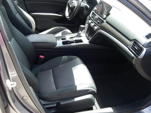 Used 2019 Honda Accord LX image 14