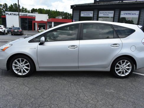 Used 2012 Toyota Prius V Five FWD image 9