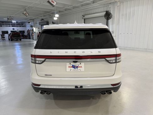 Used 2023 Lincoln Aviator Reserve w/ Elements Package Plus image 4