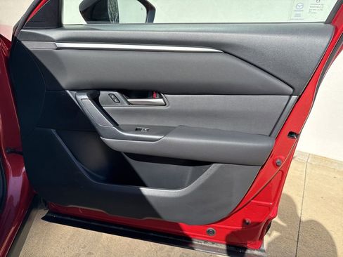 Used 2025 MAZDA CX-50 AWD 2.5 S w/ Preferred Package image 17