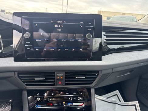 New 2026 Volkswagen Jetta SE FWD image 14