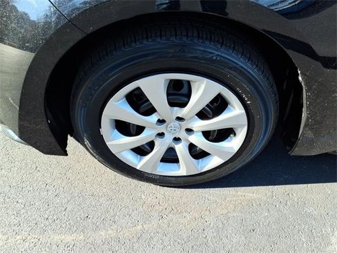 Used 2024 Toyota Corolla LE image 4