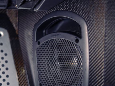 Used 2005 Porsche Carrera GT RWD image 35