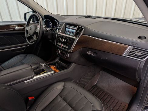 Used 2014 Mercedes-Benz GL 450 4MATIC image 5