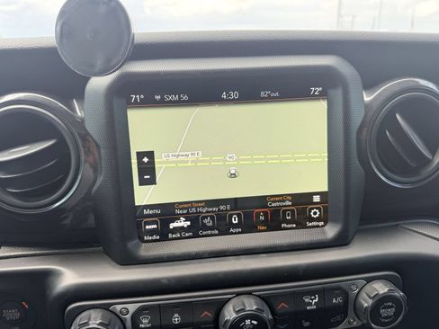 Used 2022 Jeep Gladiator Sport AWD/4WD image 10