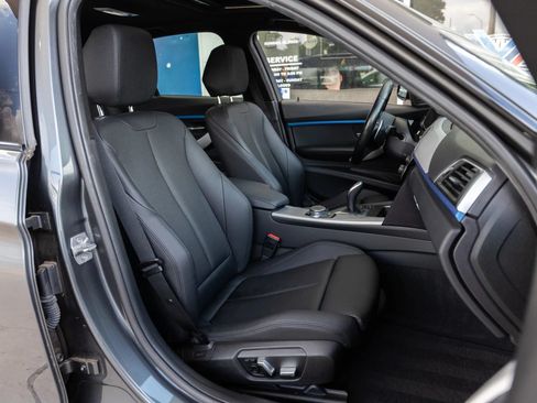 Used 2016 BMW 340i xDrive Sedan AWD/4WD image 21