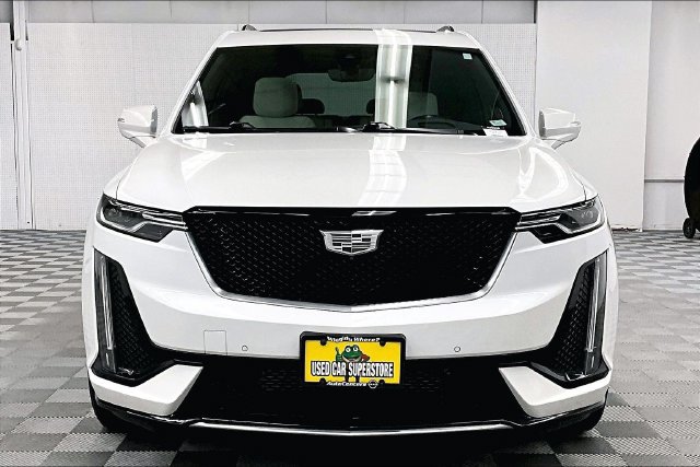 Used 2024 Cadillac XT6 Sport w/ Technology Package AWD/4WD image 4