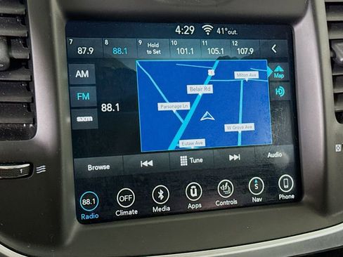 Used 2018 Chrysler 300 Limited w/ Safetytec Plus Group image 7