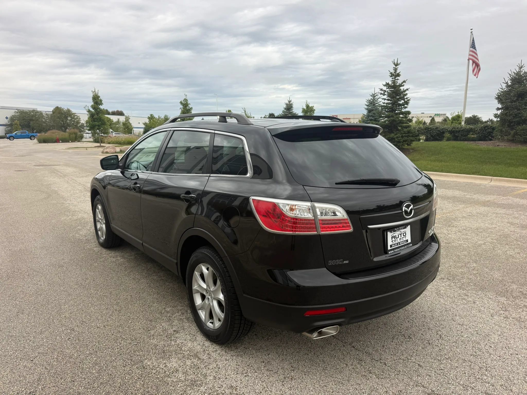 Used 2011 MAZDA CX-9 Touring w/ Moonroof & Bose Audio Pkg AWD/4WD image 3