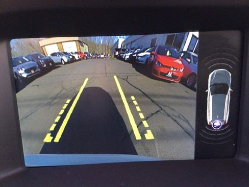 Used 2015 Volvo V60 T5 Cross Country image 13