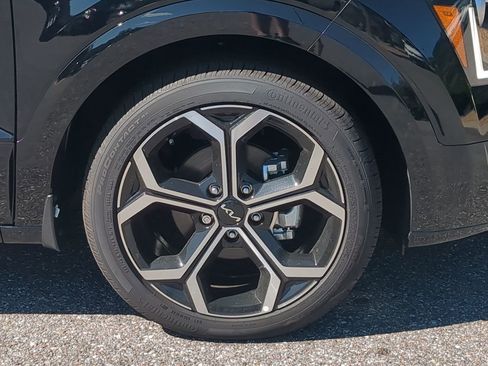 New 2025 Kia Niro EX Touring image 9