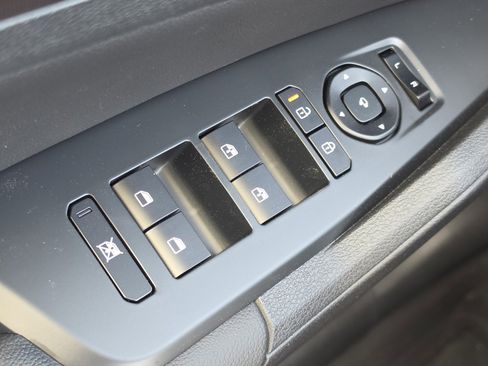 New 2026 Kia Sportage SX FWD image 10