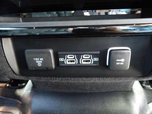 Used 2024 Jeep Wagoneer 4WD w/ Premium Group I image 14