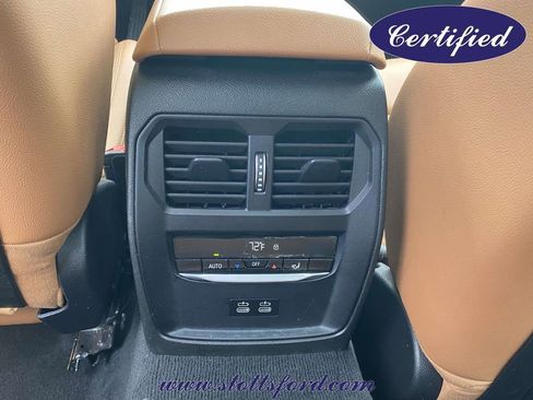 Used 2023 BMW 330i Sedan w/ Premium Package image 11