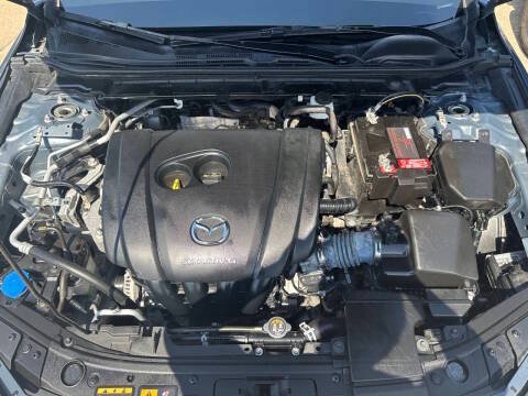 Used 2022 MAZDA MAZDA3 s FWD image 3