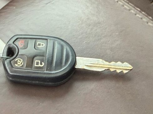 Used 2012 Ford F150 Platinum image 29