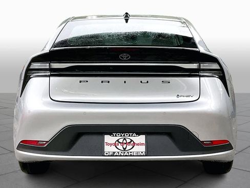 New 2026 Toyota Prius Plug-In Hybrid image 4