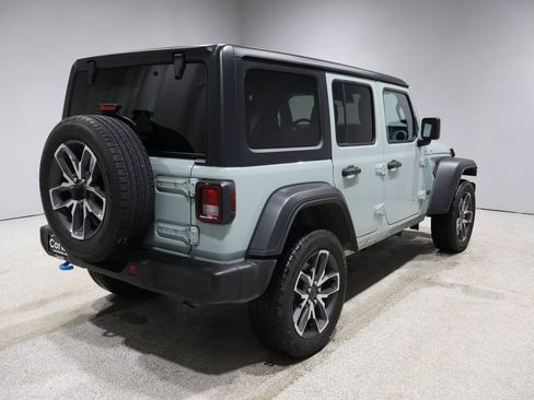 Used 2024 Jeep Wrangler Unlimited w/ Convenience Group image 2