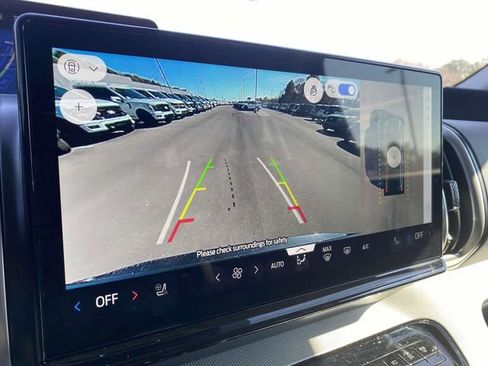 New 2025 Ford Expedition Max Active image 17