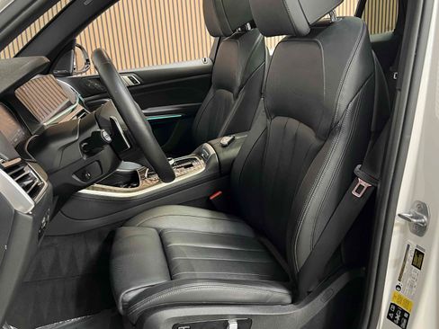Used 2019 BMW X5 xDrive50i w/ M Sport Package AWD/4WD image 88